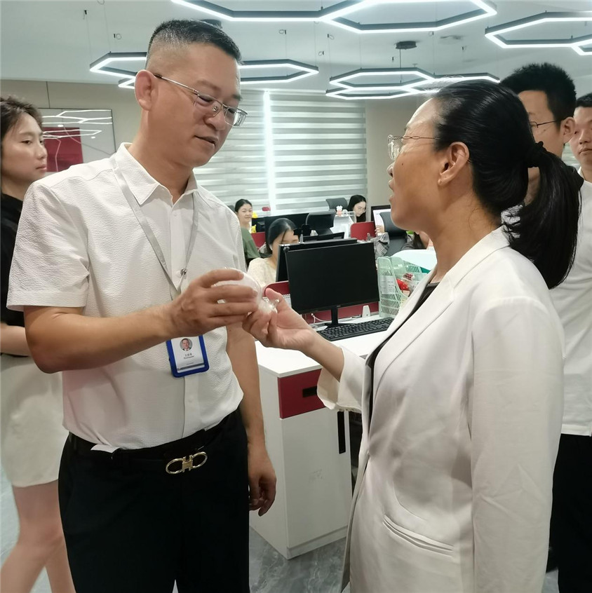 区辅导莅临领导，合作助力自贸港